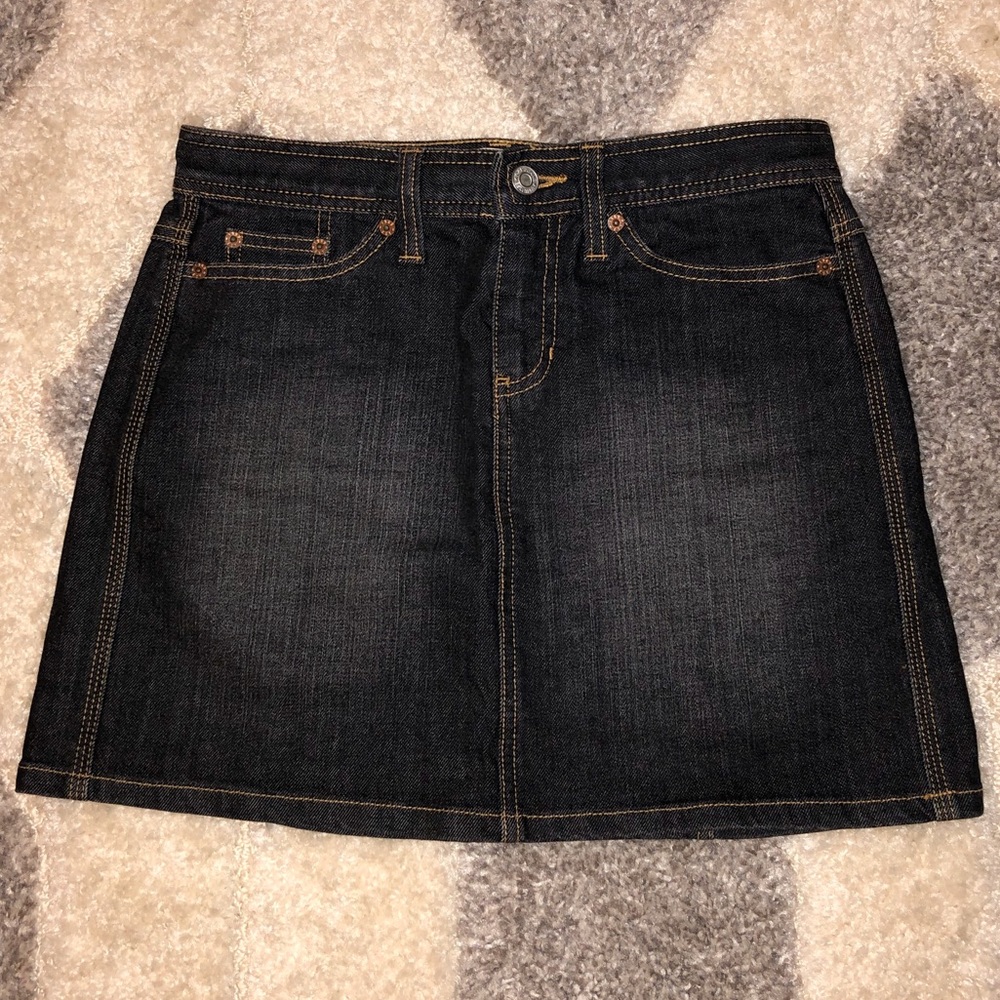 Gap denim skirt. Black denim. Size 2.